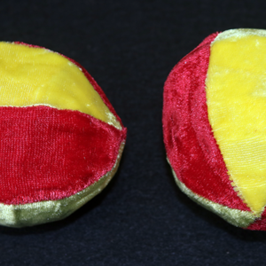 Production Spring Ball (High Quality / 2 piece) by Mr. Magic - magic tricks