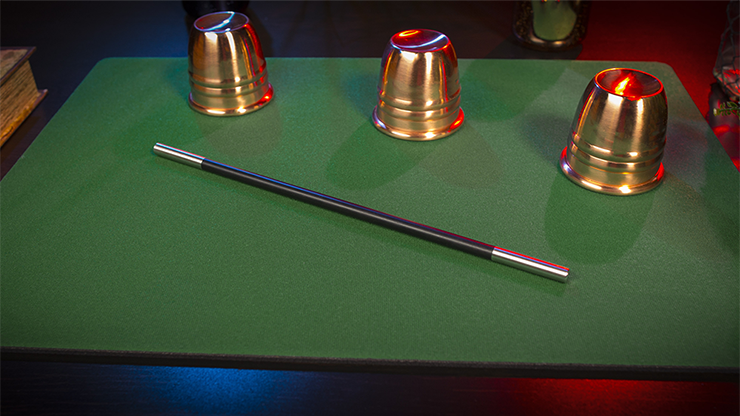 Standard Close-Up Pad 16X23 (Green) by Murphy’s Magic Supplies – Trick - magic tricks