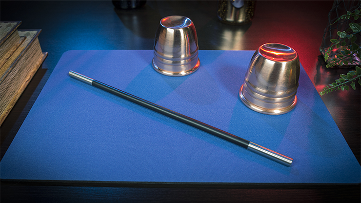 Economy Close-Up Pad 11X16 (Blue) by Murphy’s Magic Supplies – Trick - magic tricks