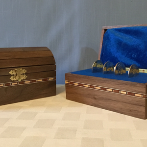 Coin Chest by Tony Karpinski – Trick - magic tricks