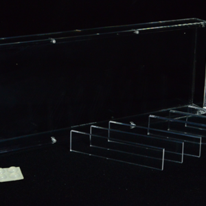 Carat X4 (Holds 4 Decks) - magic tricks