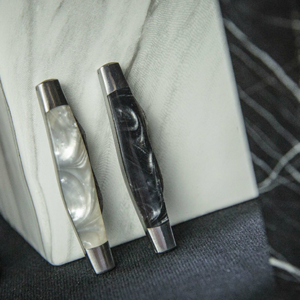 ARTISAN COLOR-CHANGING KNIVES BY TCC - magic tricks