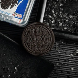 Flipper Cookie (Gimmick and Online Instructions) by Taiwan Ben – Trick - magic tricks