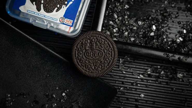 Flipper Cookie (Gimmick and Online Instructions) by Taiwan Ben – Trick - magic tricks