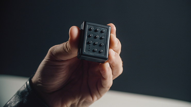 LEGACY SYSTEM REMOTE by Joao Miranda – Trick - magic tricks