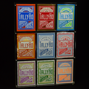 Carat X3x3 (Holds 9 Decks) - magic tricks