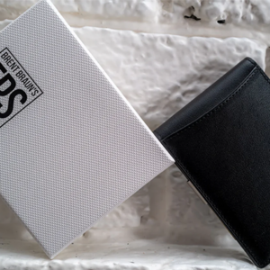 FPS Wallet True Black Leather (Gimmicks and Online Instructions) by Magic Firm – Trick - magic tricks