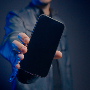 Leviosa Phone by João Miranda and Julio Montoro - magic tricks