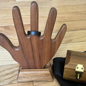 Hand of Gollum - magic tricks