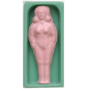 Blond in Bathtub Royal - magic tricks